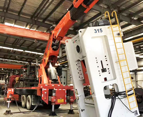 禹王台附近随车吊出租，轻松解决运输难题